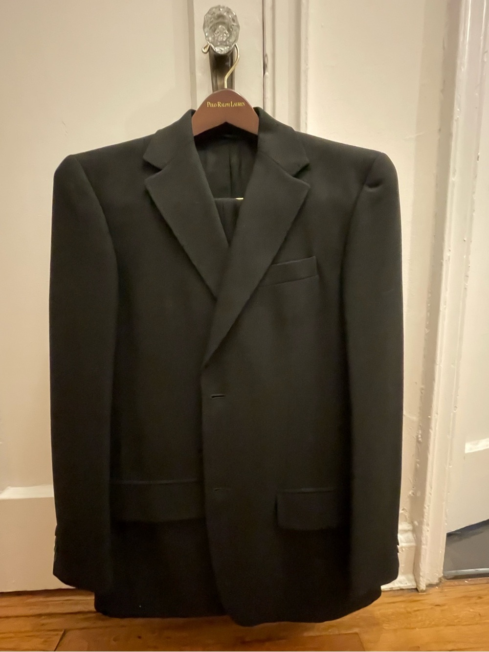 Banana Republic Black Wool Men’s Suit with Jacket and Pants